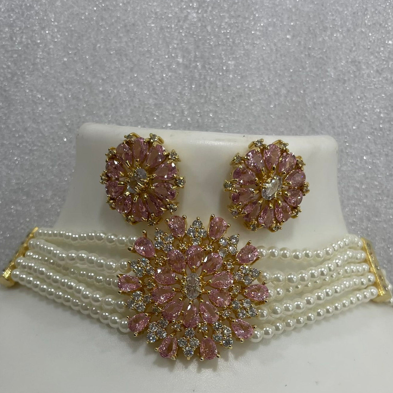 Baby pink choker CH1114