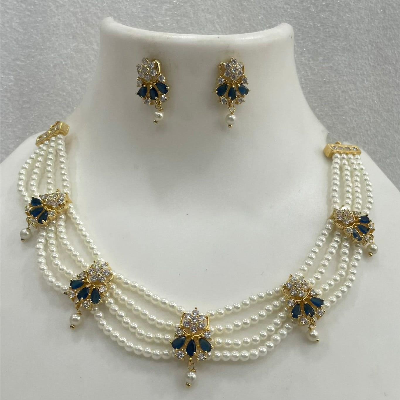 AD and pearl choker CH1103