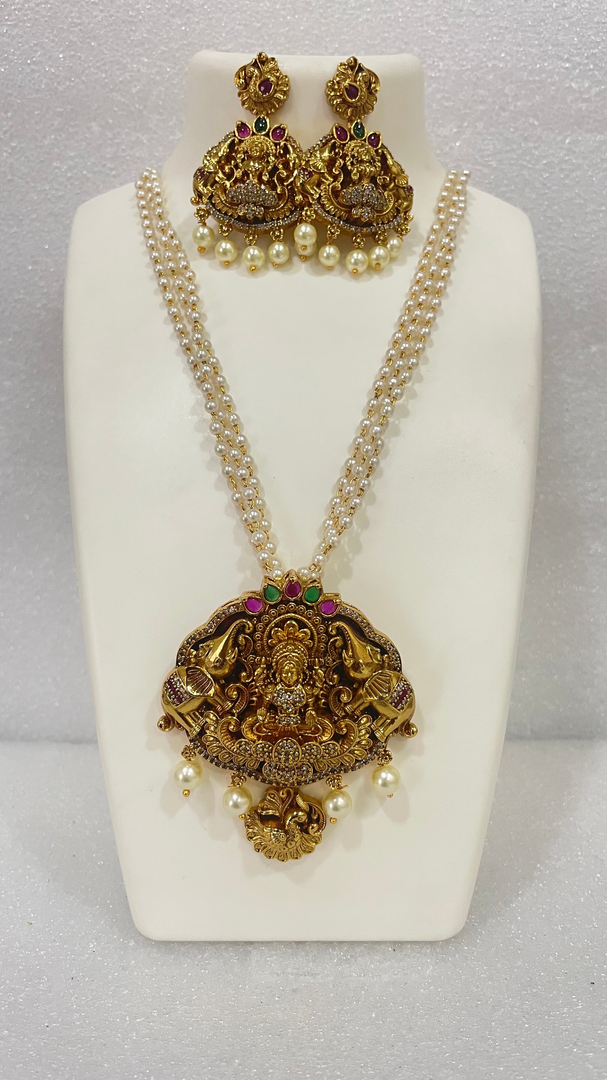 Antique finish lakshmi locket set with 3 layered pearl strands L1115 1115