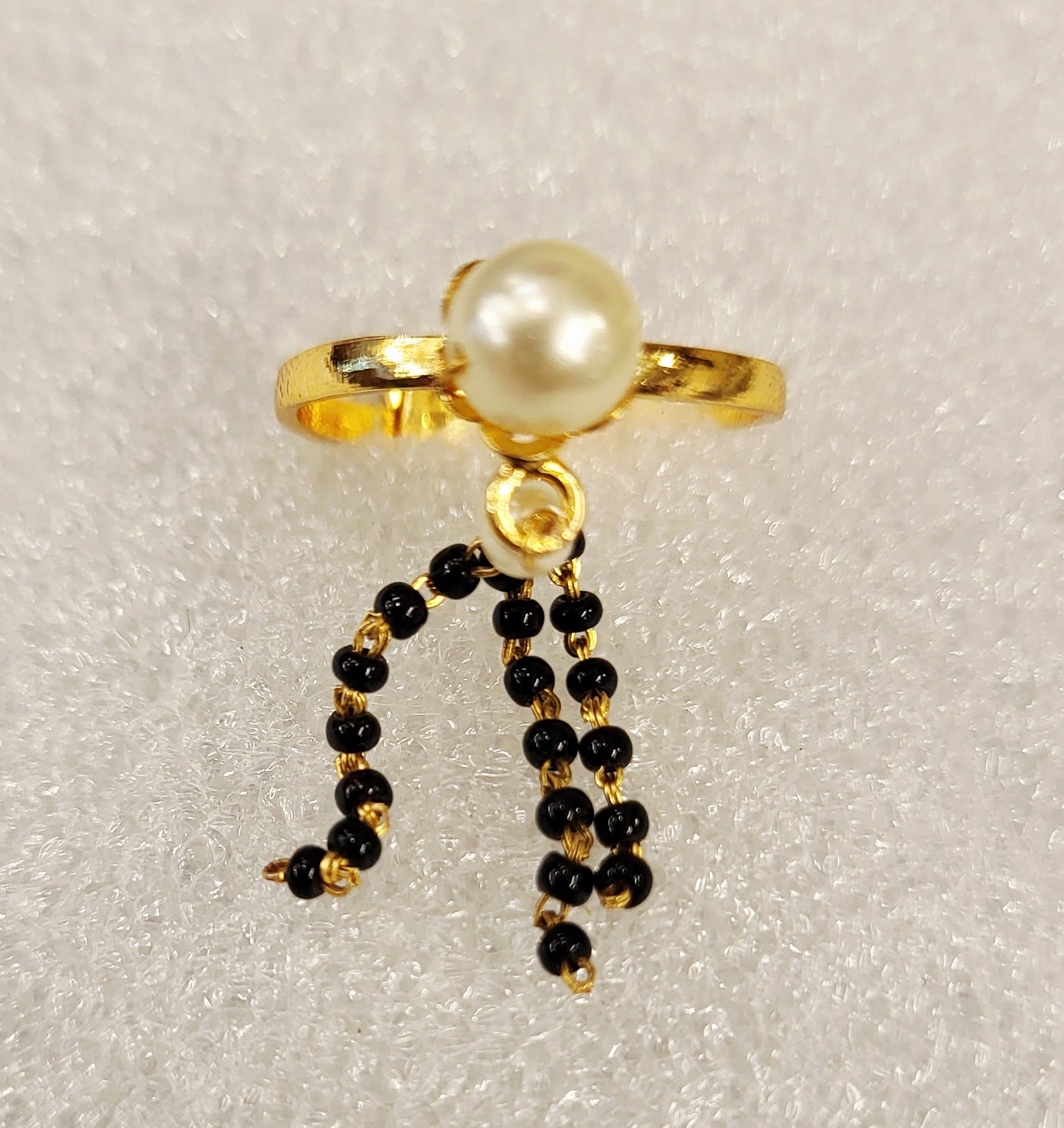 Adjustable Moti and Ganthan Finger Ring m598 598