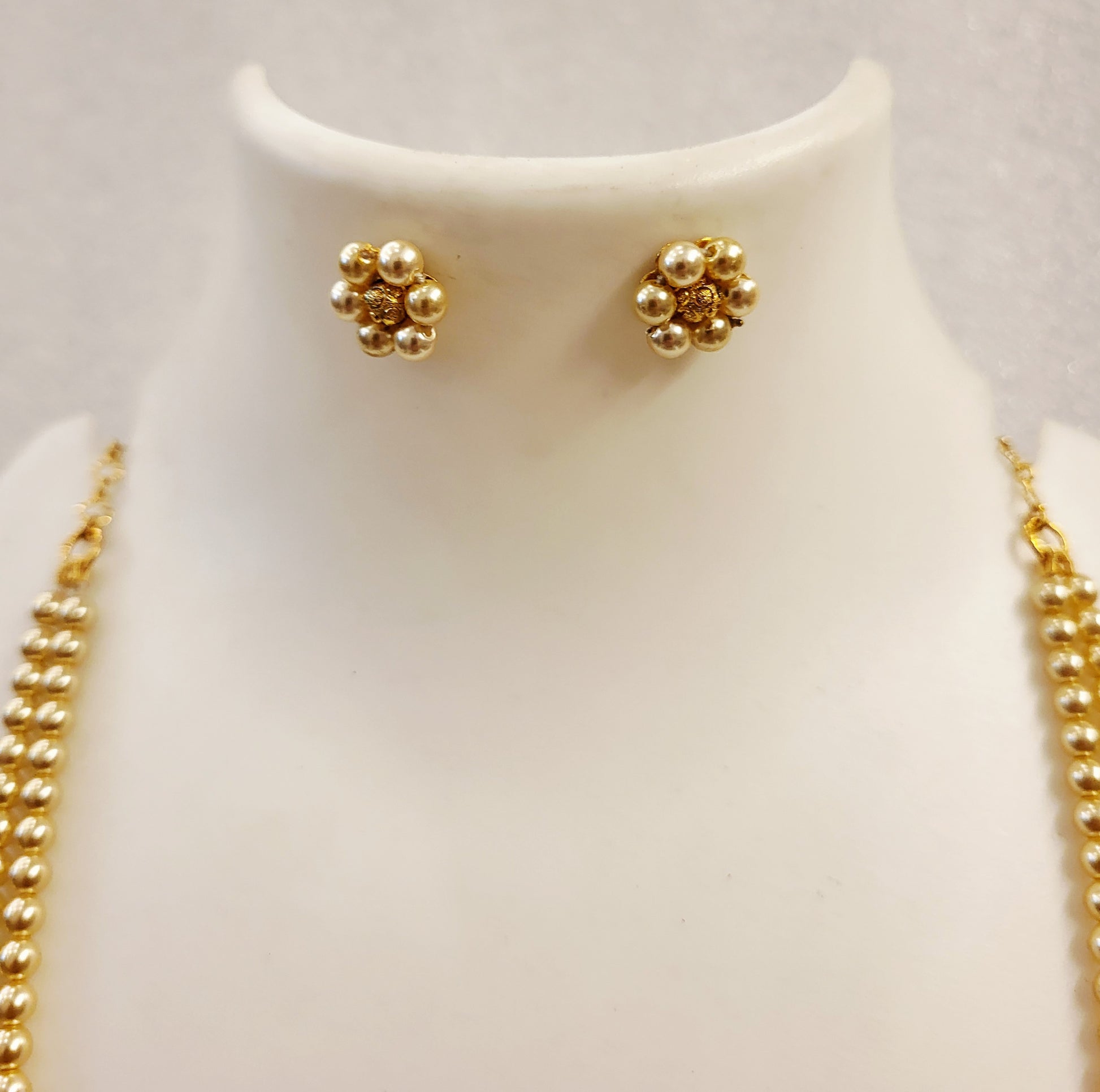 Exquisite Two Layered Pearls Necklace Set m636