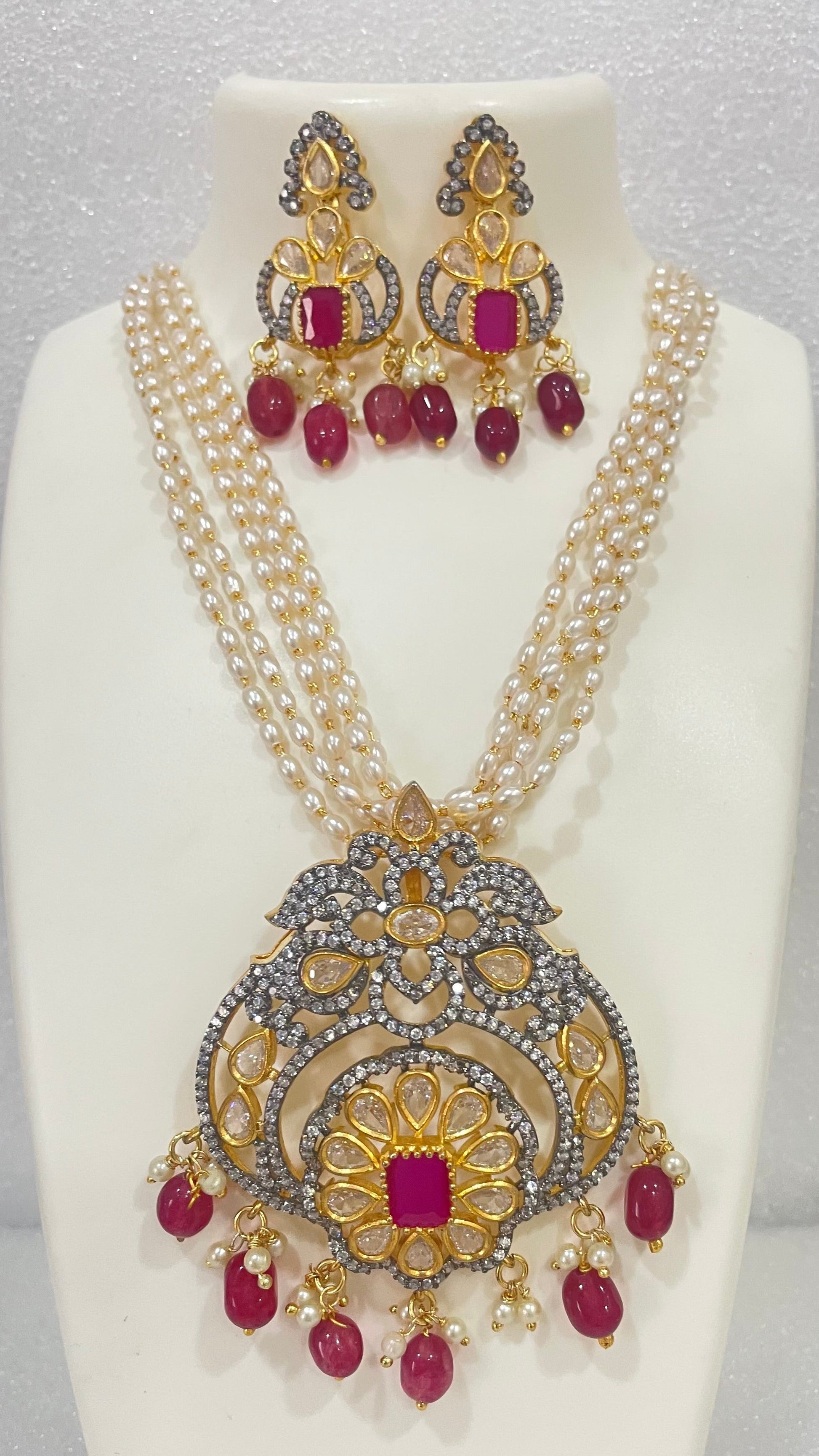 AD Locket set with pearl strands L1108 1108