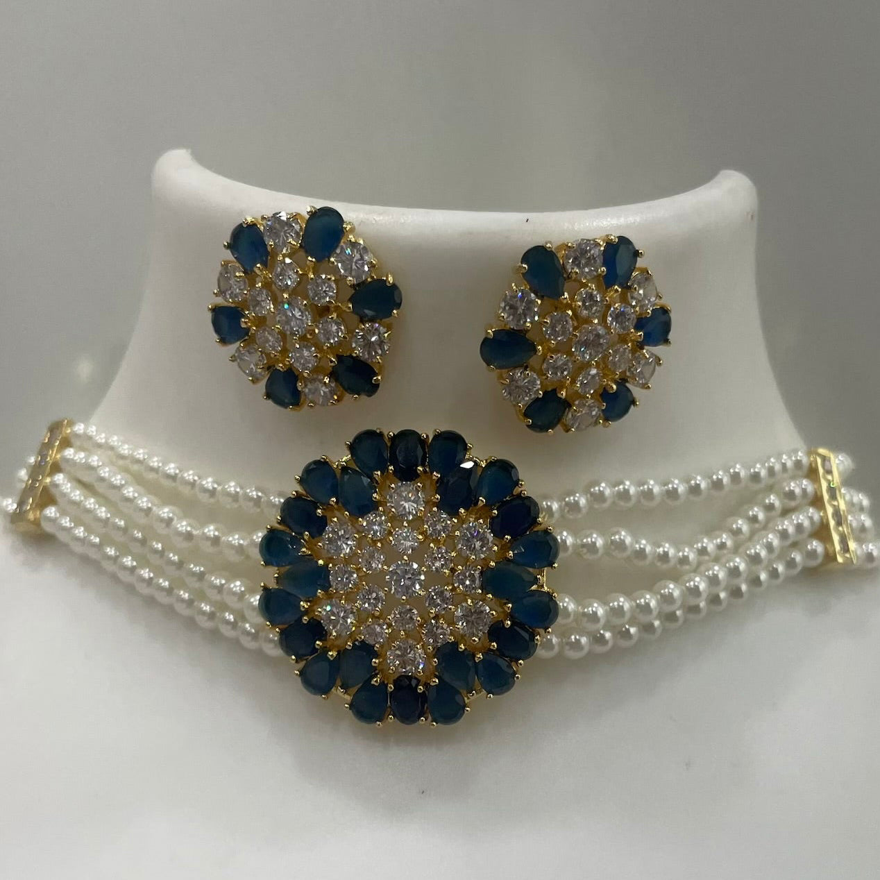 AD and Pearl Flower petal Choker CH1107