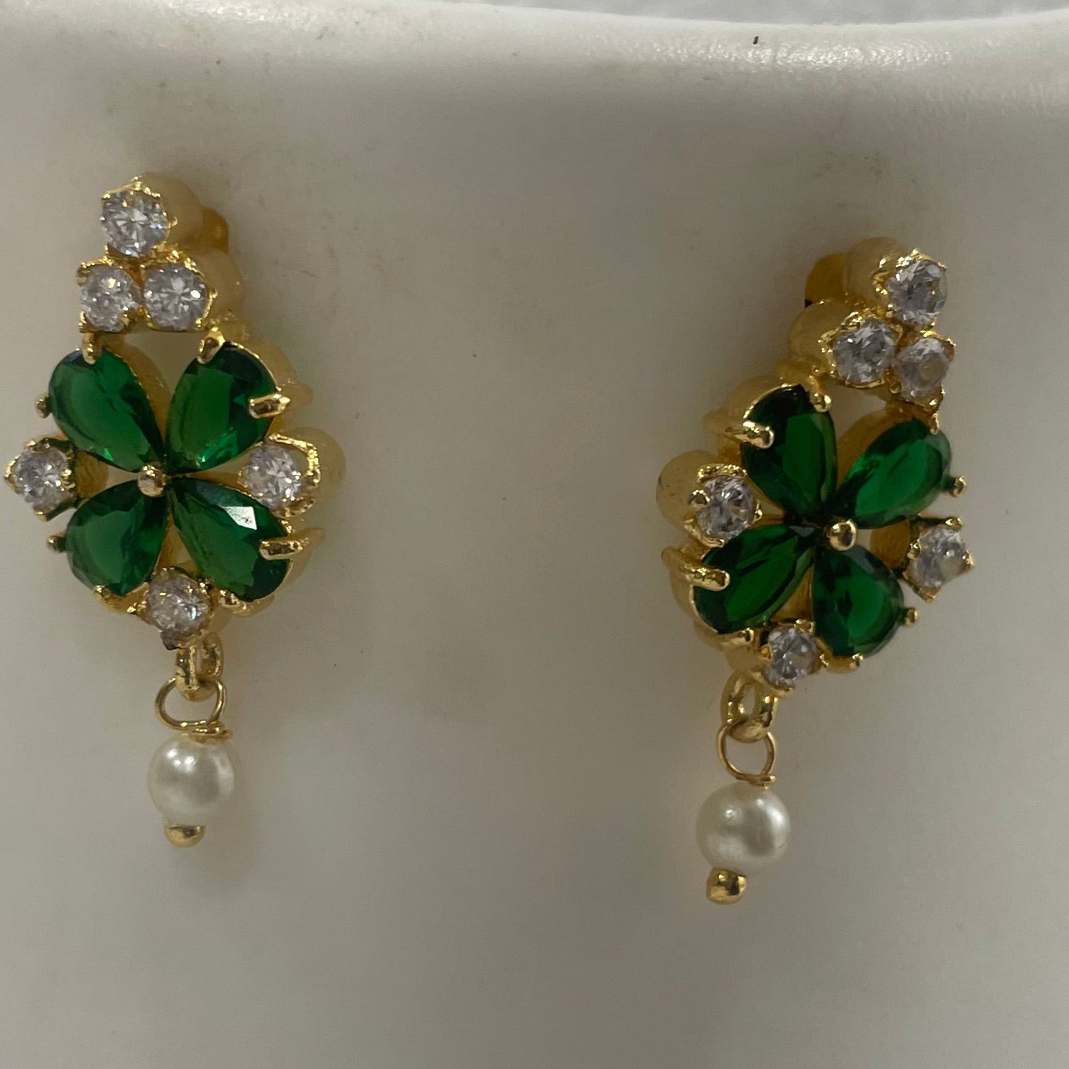Green and white AD Choufula Choker CH1109
