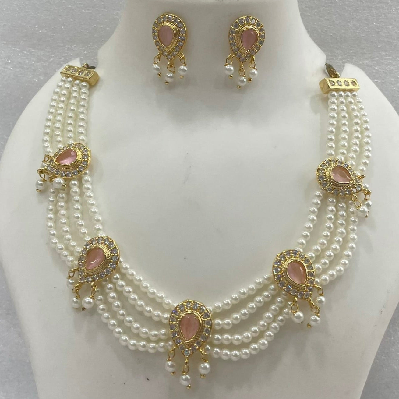Pink and White AD pearl Choker CH1101