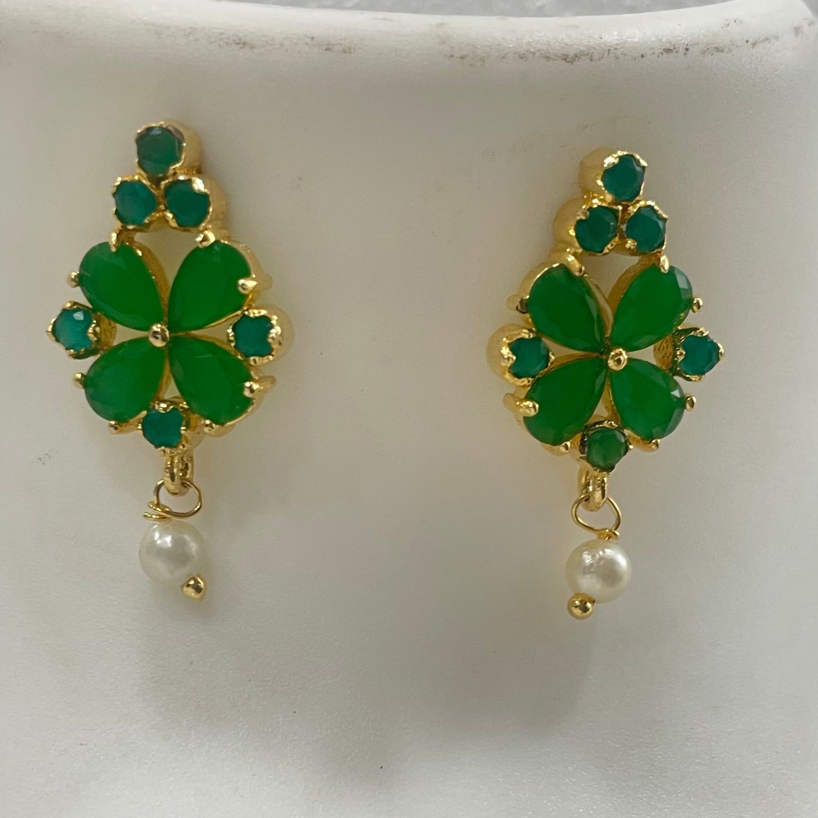 Green and white AD Choufula Choker CH1109