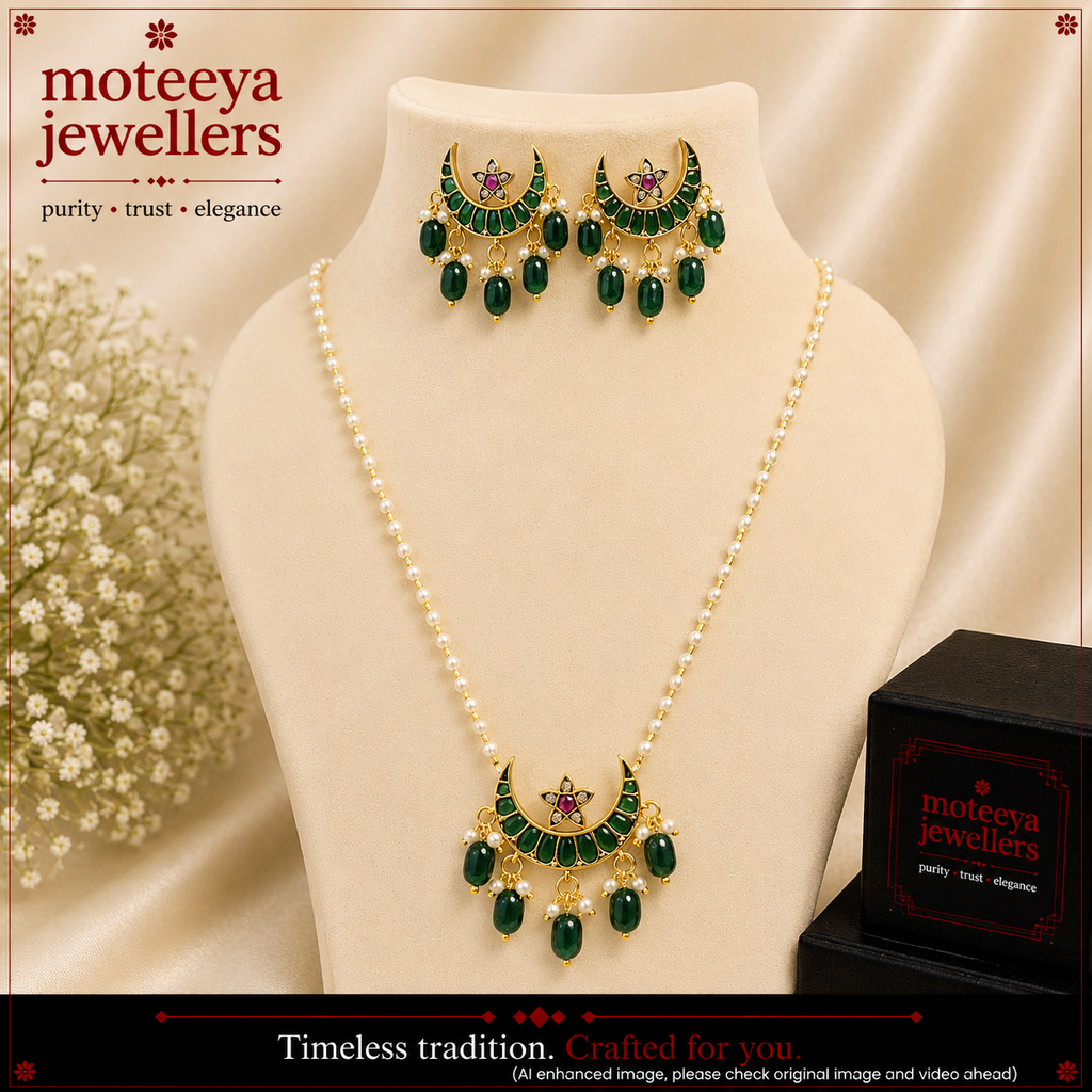 Chandrakor Set with Red White Star Green Pota (Uncut) Stones  m538 538