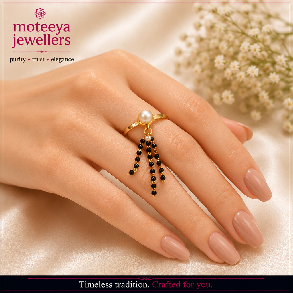 Adjustable Moti and Ganthan Finger Ring m598 598