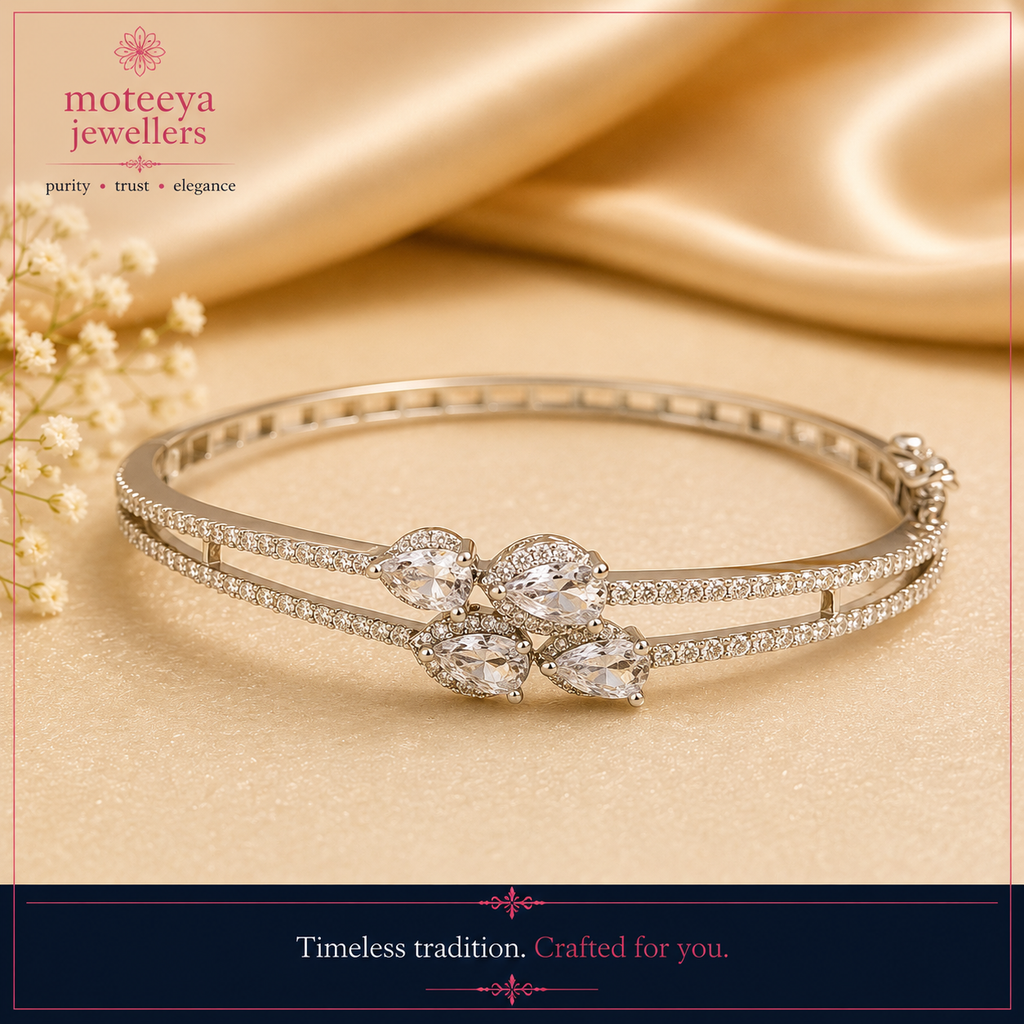 Silver finish bracelet m522 522
