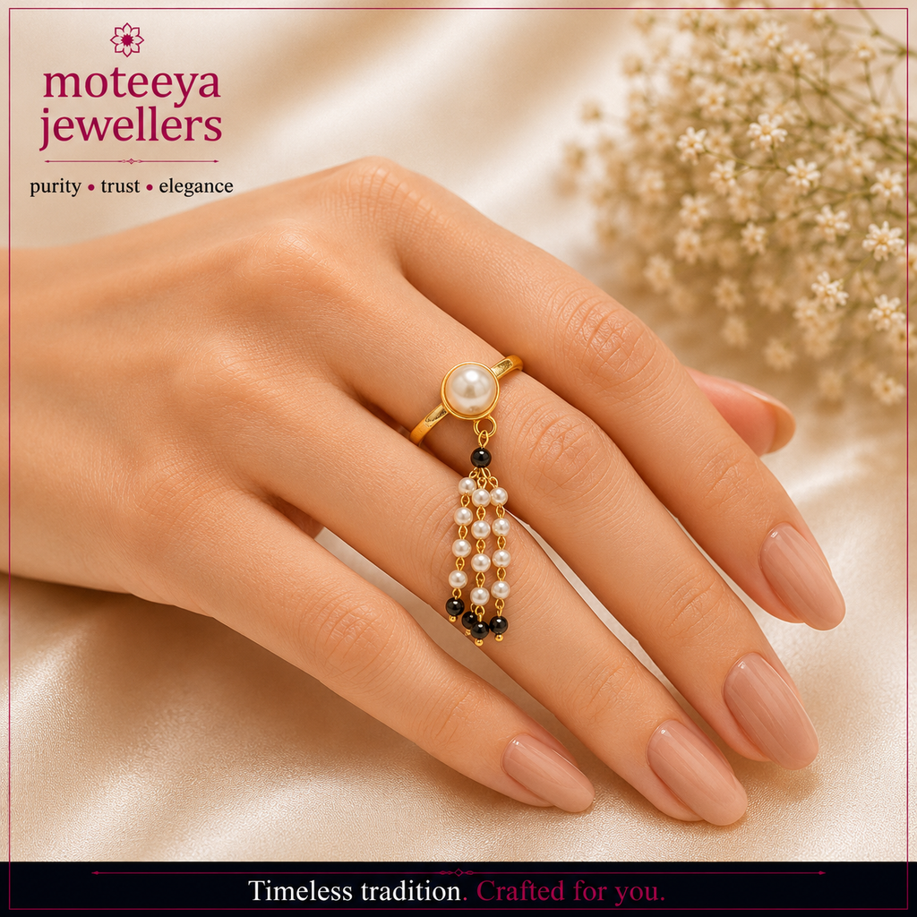 Adjustable Moti and Ganthan Finger Ring m598 598