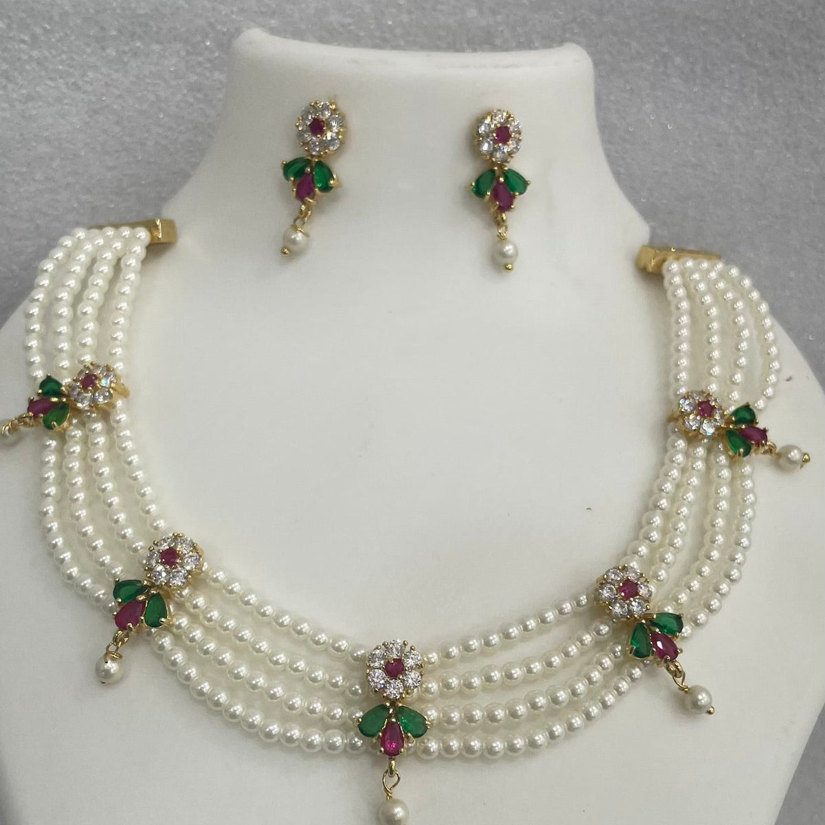 AD and pearl flower Choker CH1100