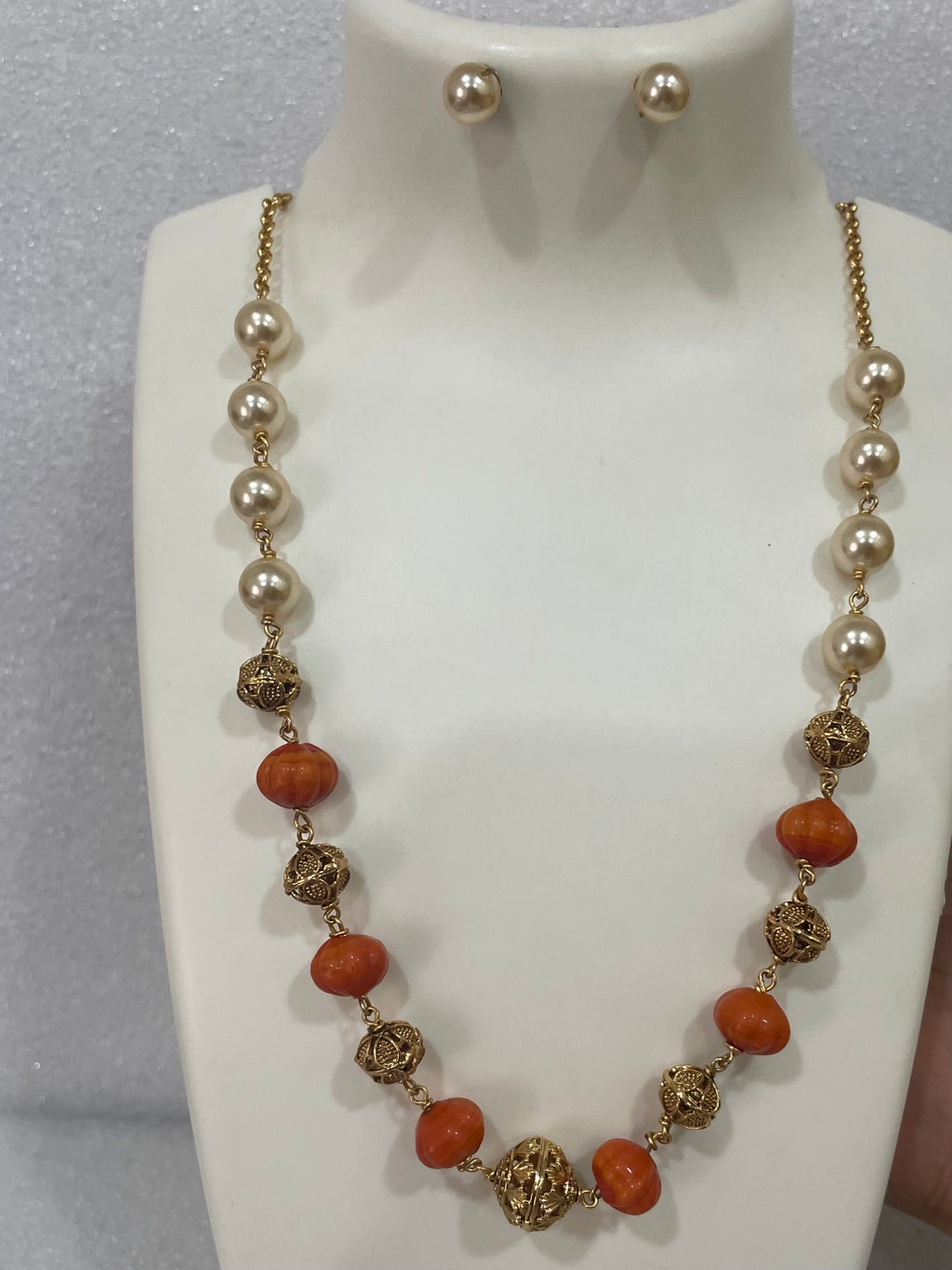 Single layer orange necklace N1120 1120
