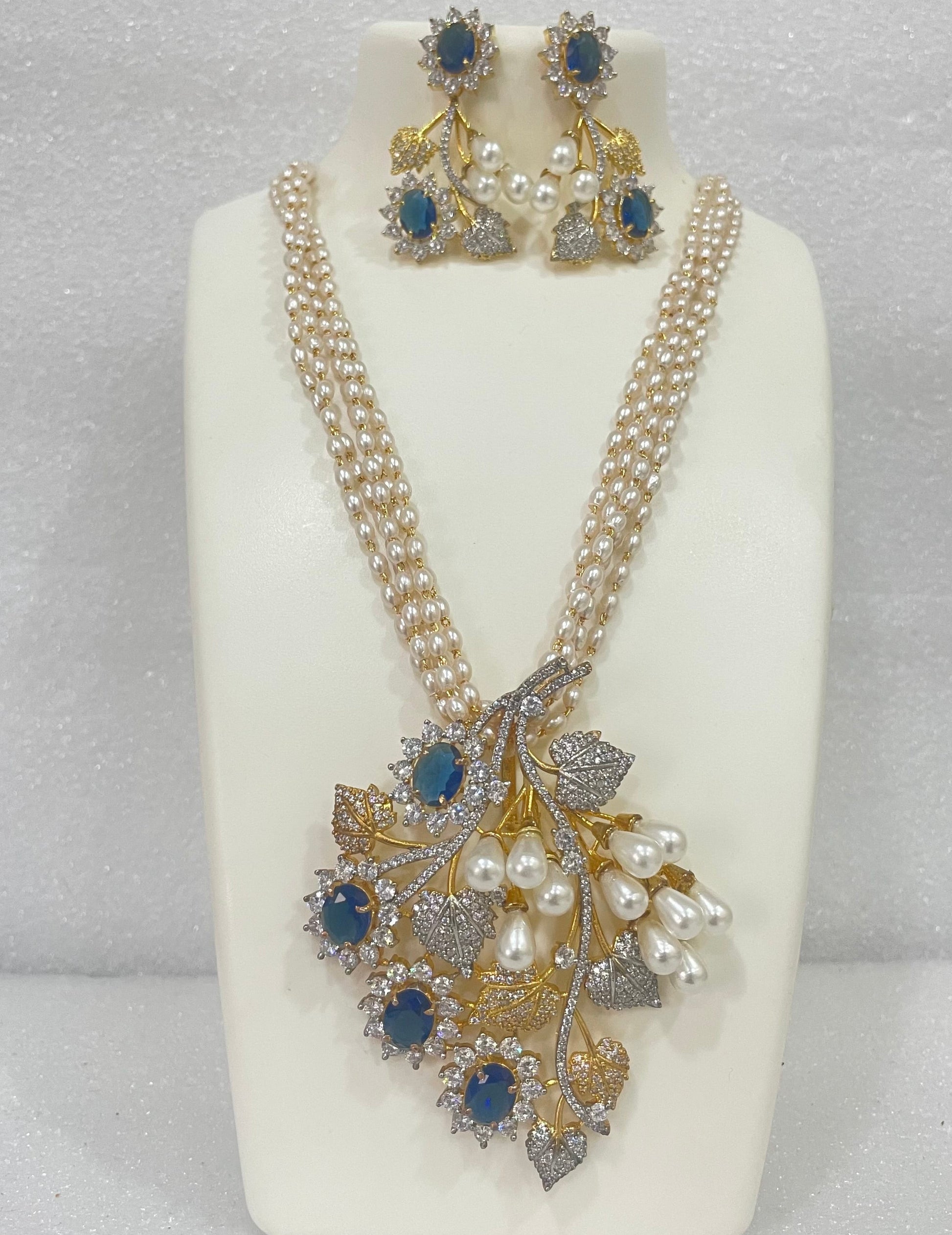 AD Mayur Locket Set with pearl strands L1107 1107
