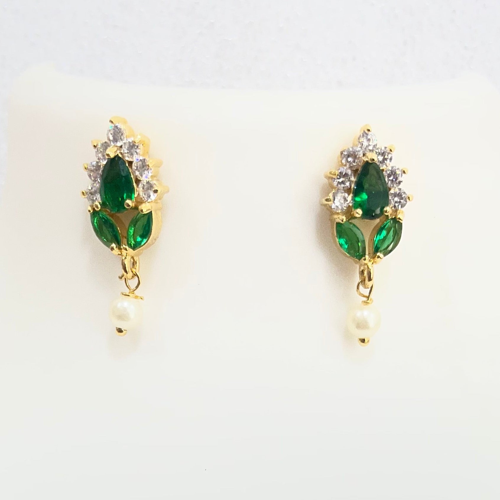 Green AD petal Choker CH1115
