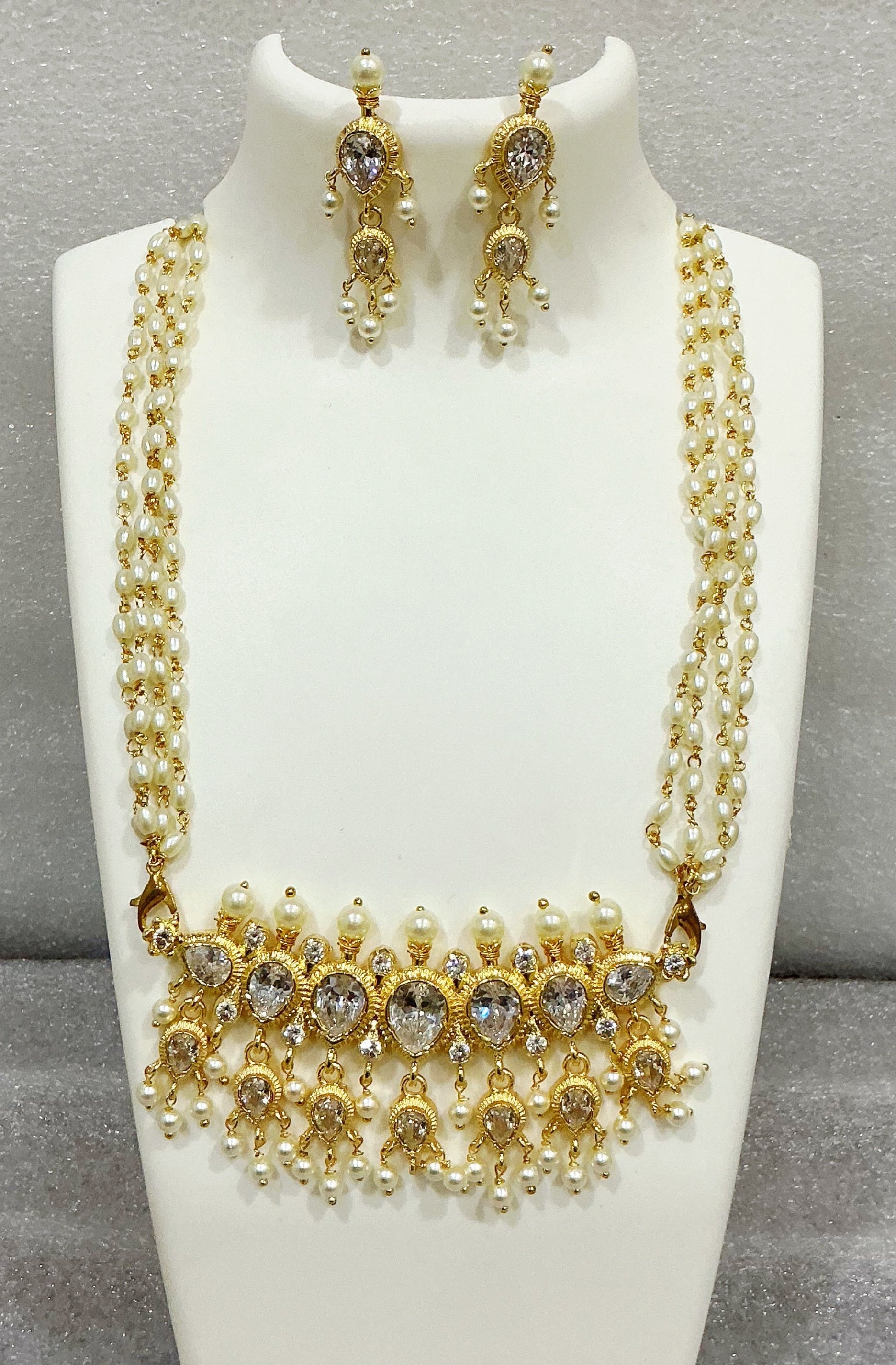 White tanmani with Rice pearls m415 415