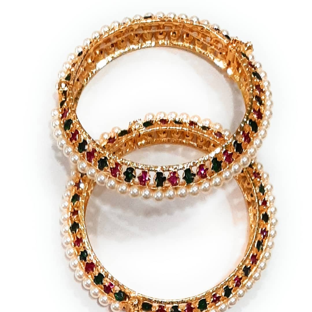 Red Green Traditional Maharashtrian Kalyani Tode