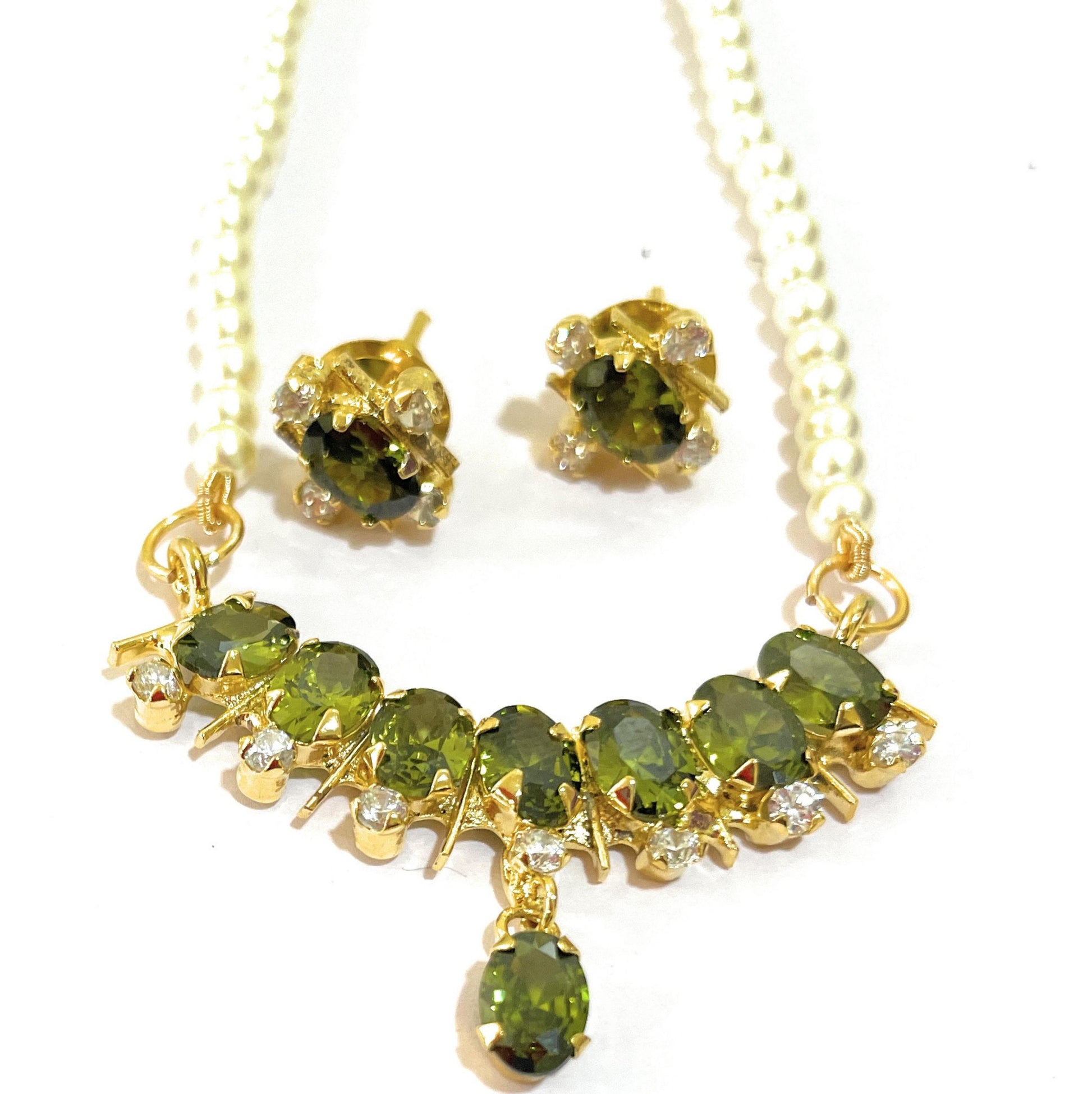 Small Mehendi Bar Pendant Set