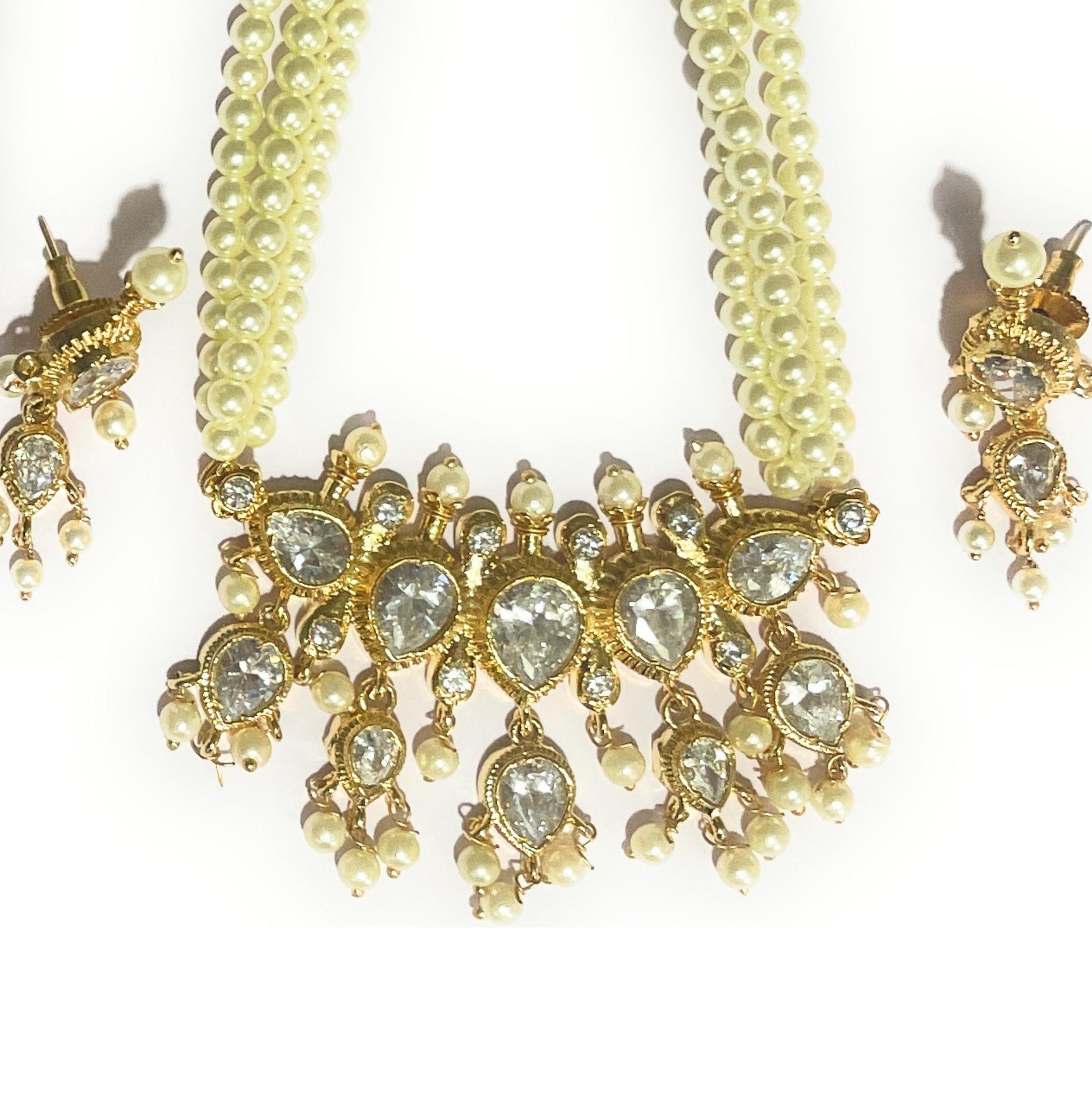 White American Diamond Maharashtrian 5-leaves Tanmani Set