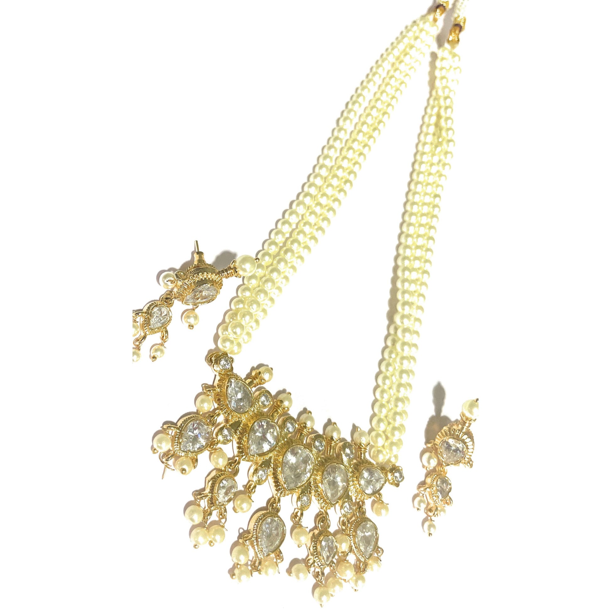 White American Diamond Maharashtrian 5-leaves Tanmani Set