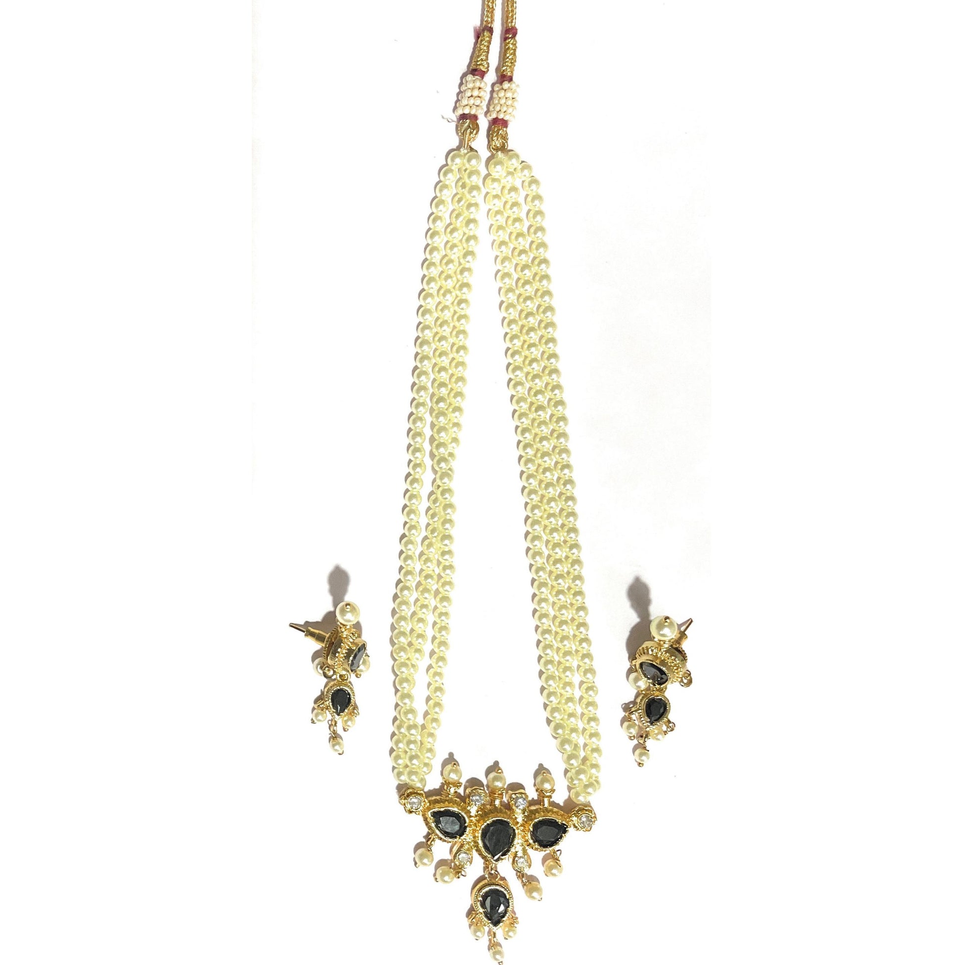 Black American Diamond Maharashtrian 3-leaves Tanmani Set