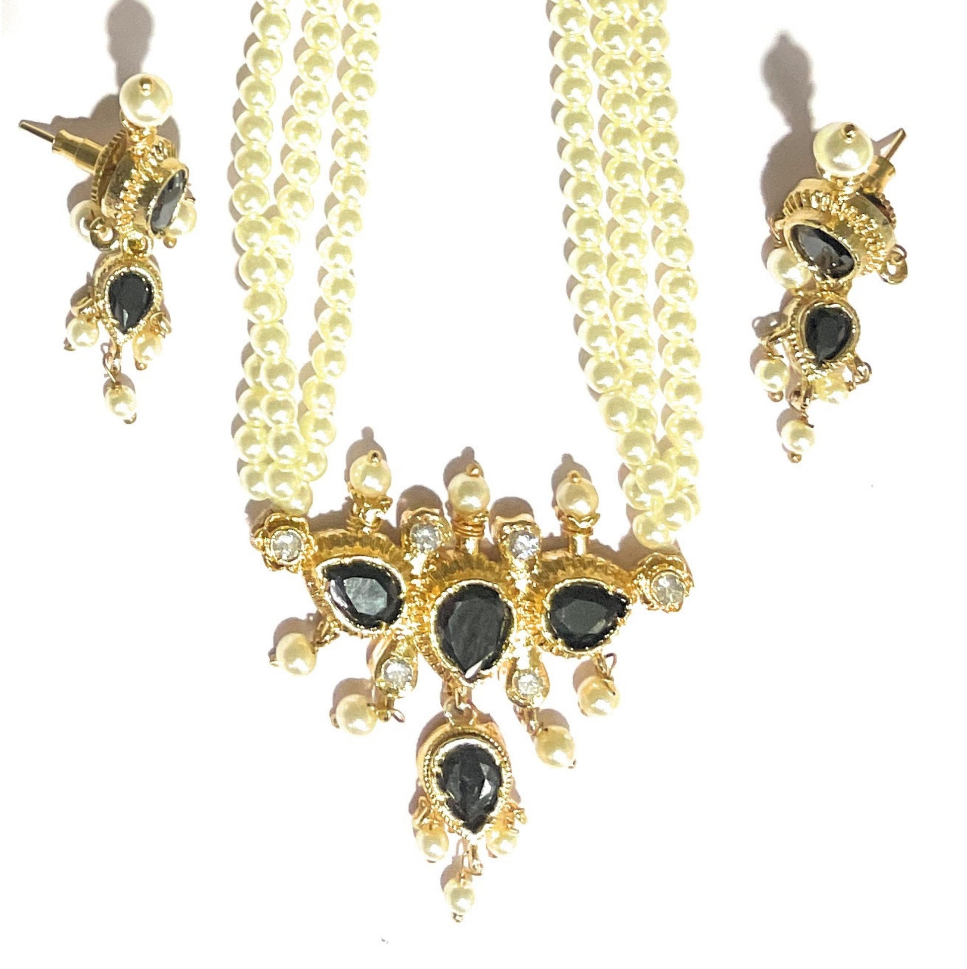 Black American Diamond Maharashtrian 3-leaves Tanmani Set