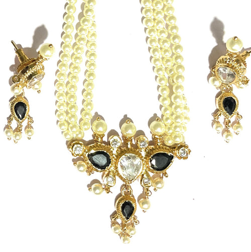 Black & White American Diamond Maharashtrian 3-leaves Tanmani Set