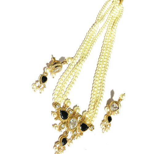 Black & White American Diamond Maharashtrian 3-leaves Tanmani Set