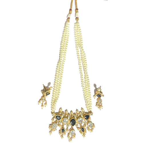 Black And White American Diamond Maharashtrian 5-leaves Tanmani Set