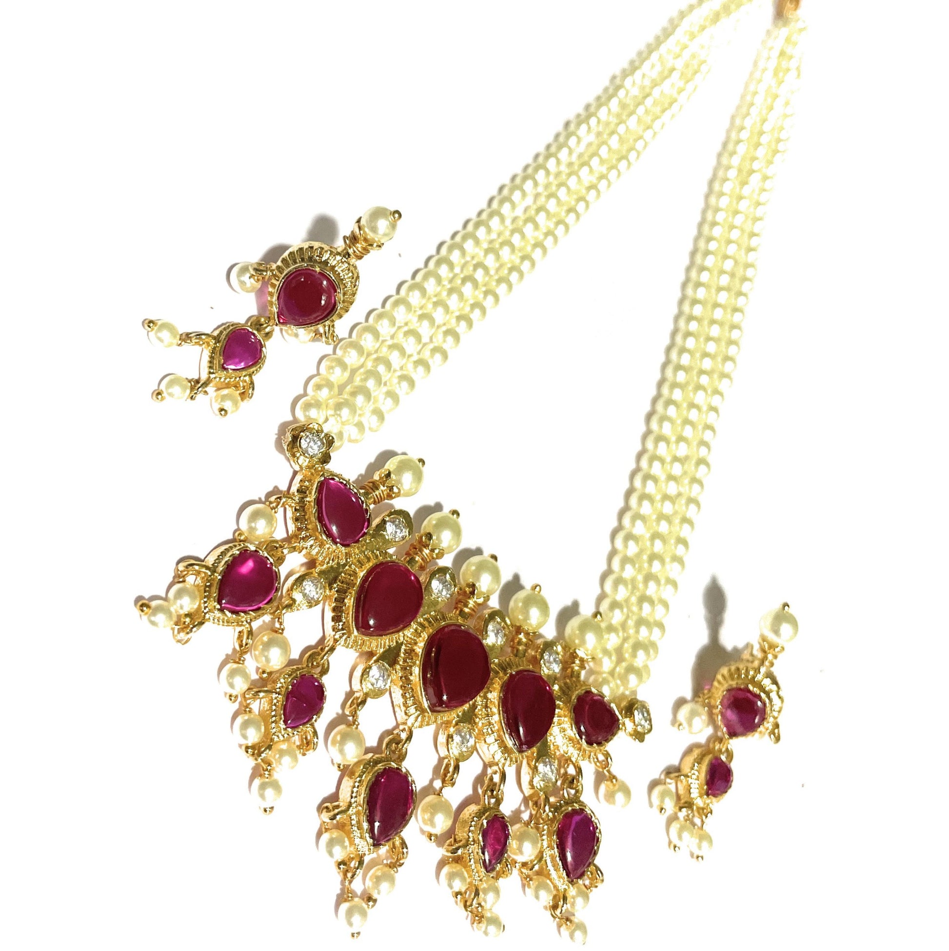 Red Uncut (Pota) Stones American Diamond Maharashtrian 5-leaves Tanmani Set