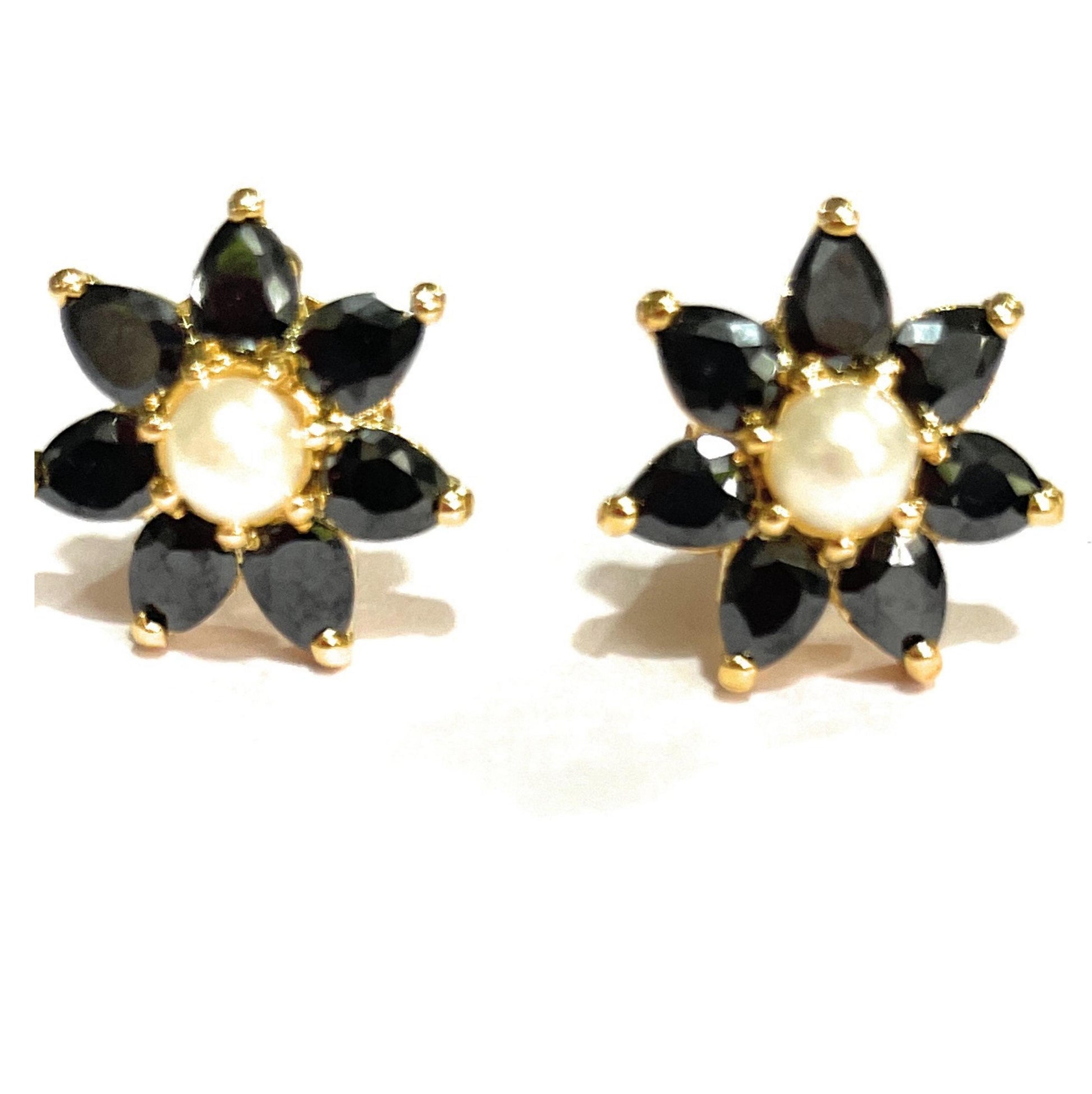 Black Moti Paan Shape Kudi