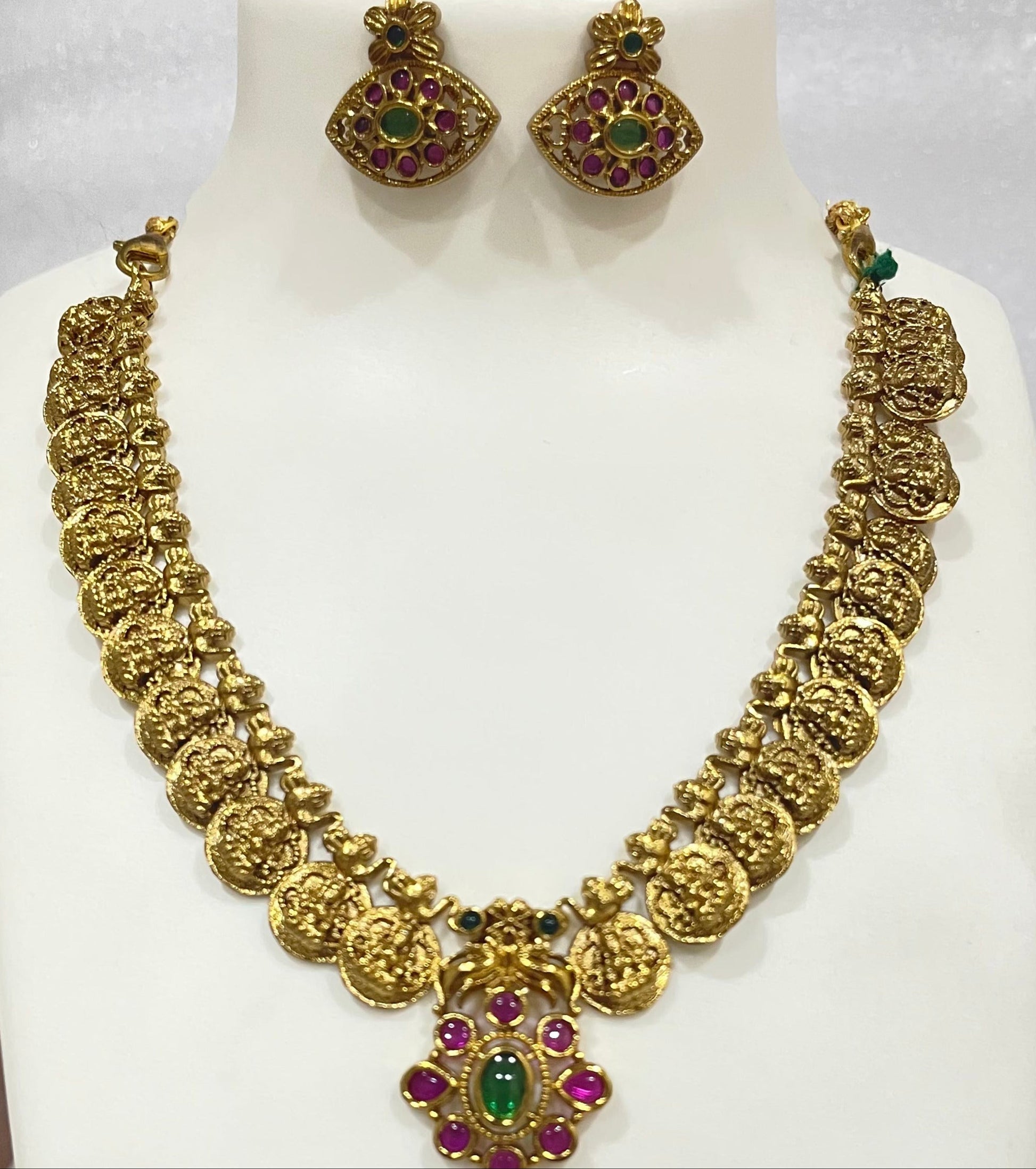 Antique Red Green Finish Necklace N1103 1103