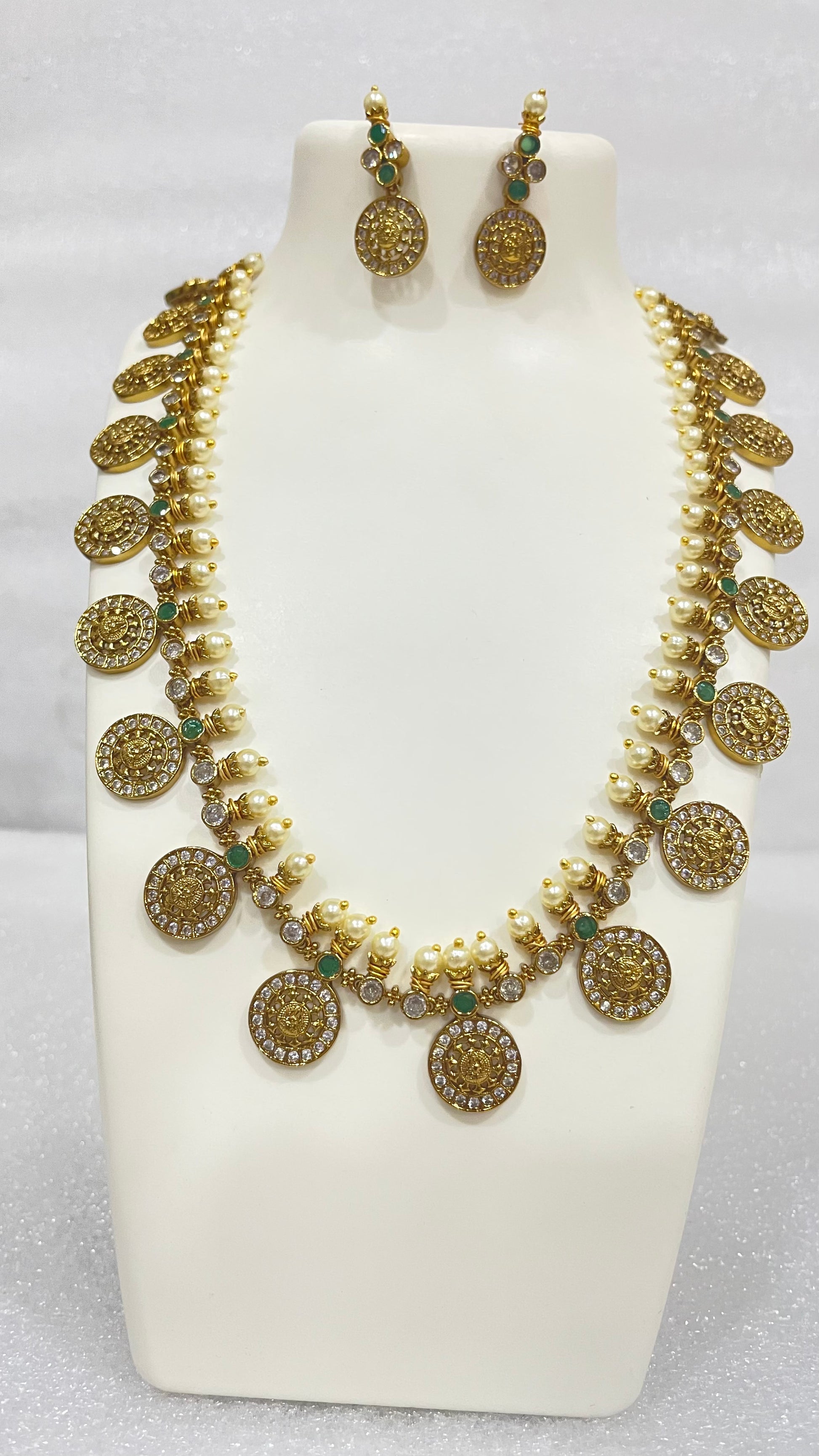 Antique finish Green White long putali haar N1101