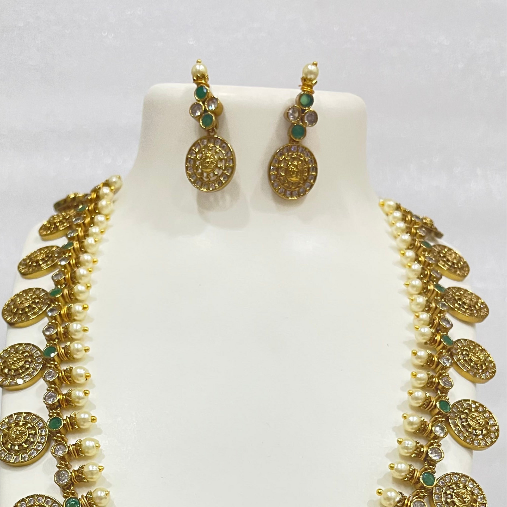 Antique finish Green White long putali haar N1101
