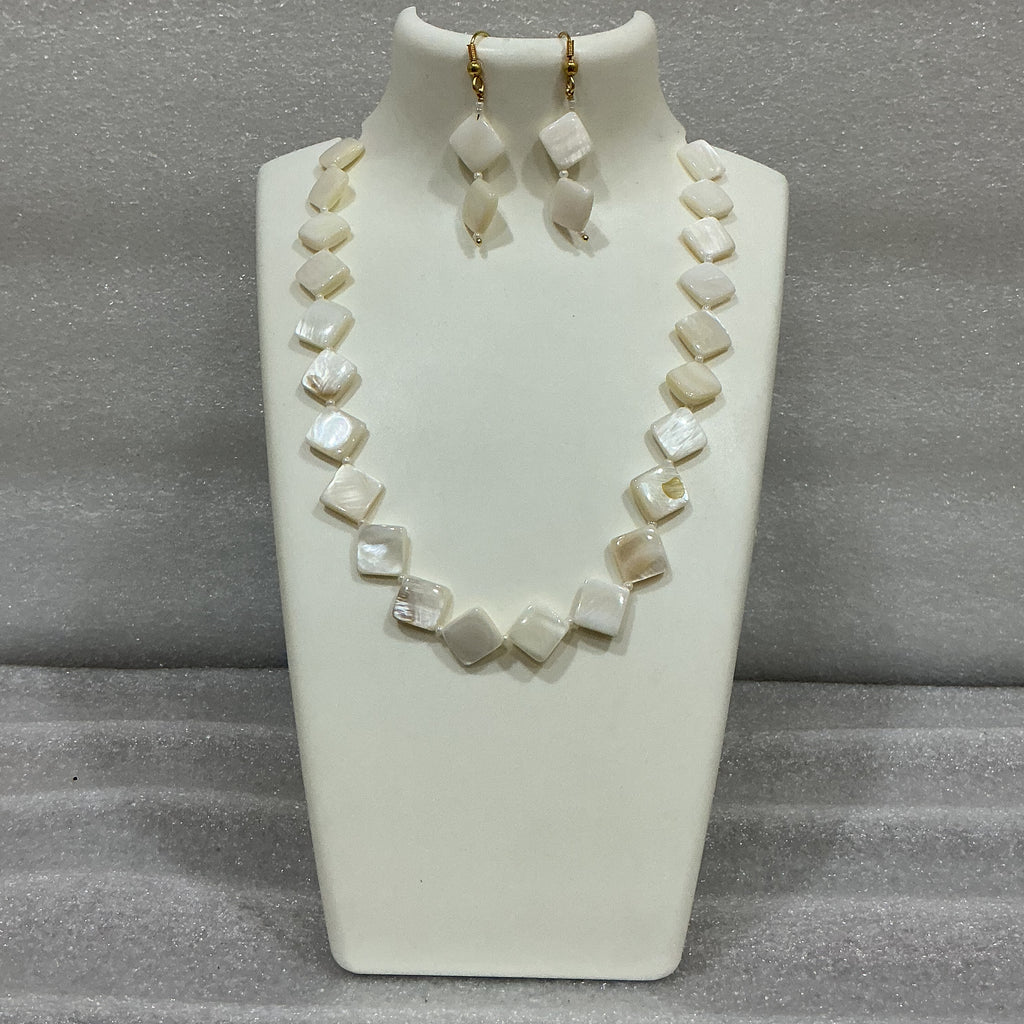 Mother of Pearls Necklace Set mCh413 413