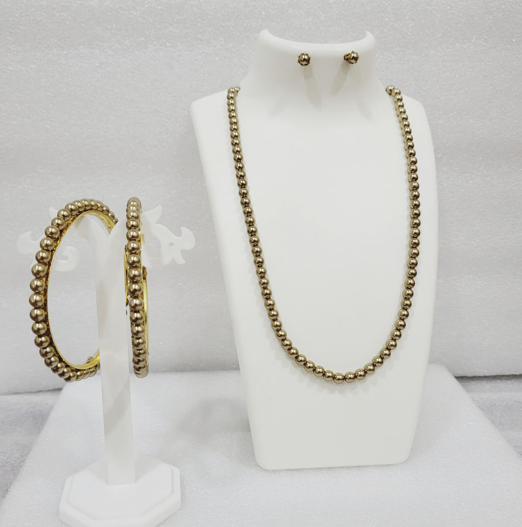 Golden Pearl Set with Bangles m673