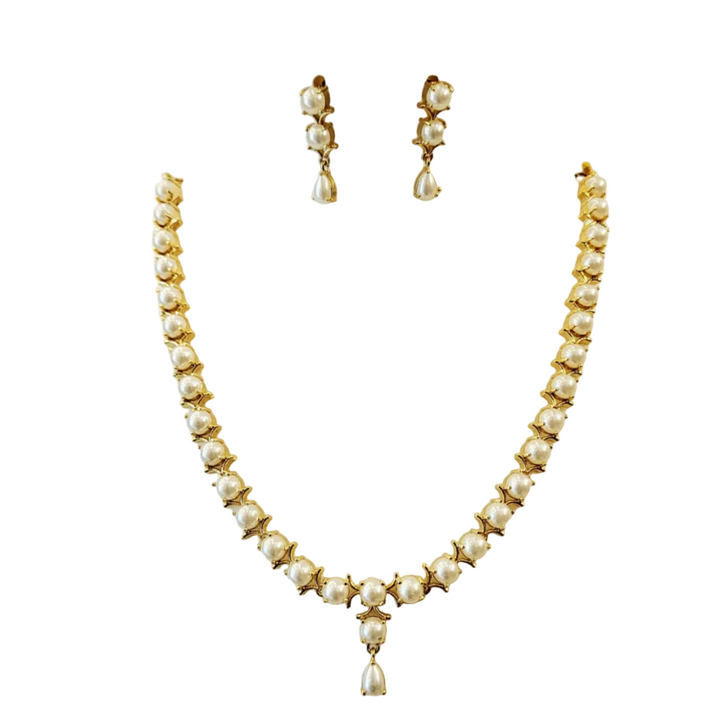 Pearl Necklace With V Design m555