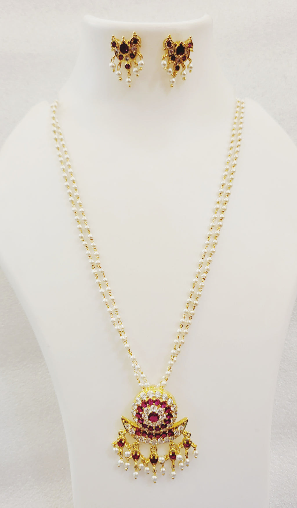 Chandrakor Set Small Earrings PEN1000