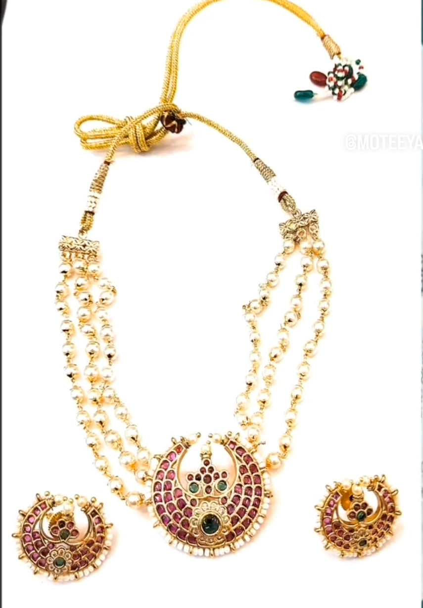 Green Red Chandrakor Choker CH010