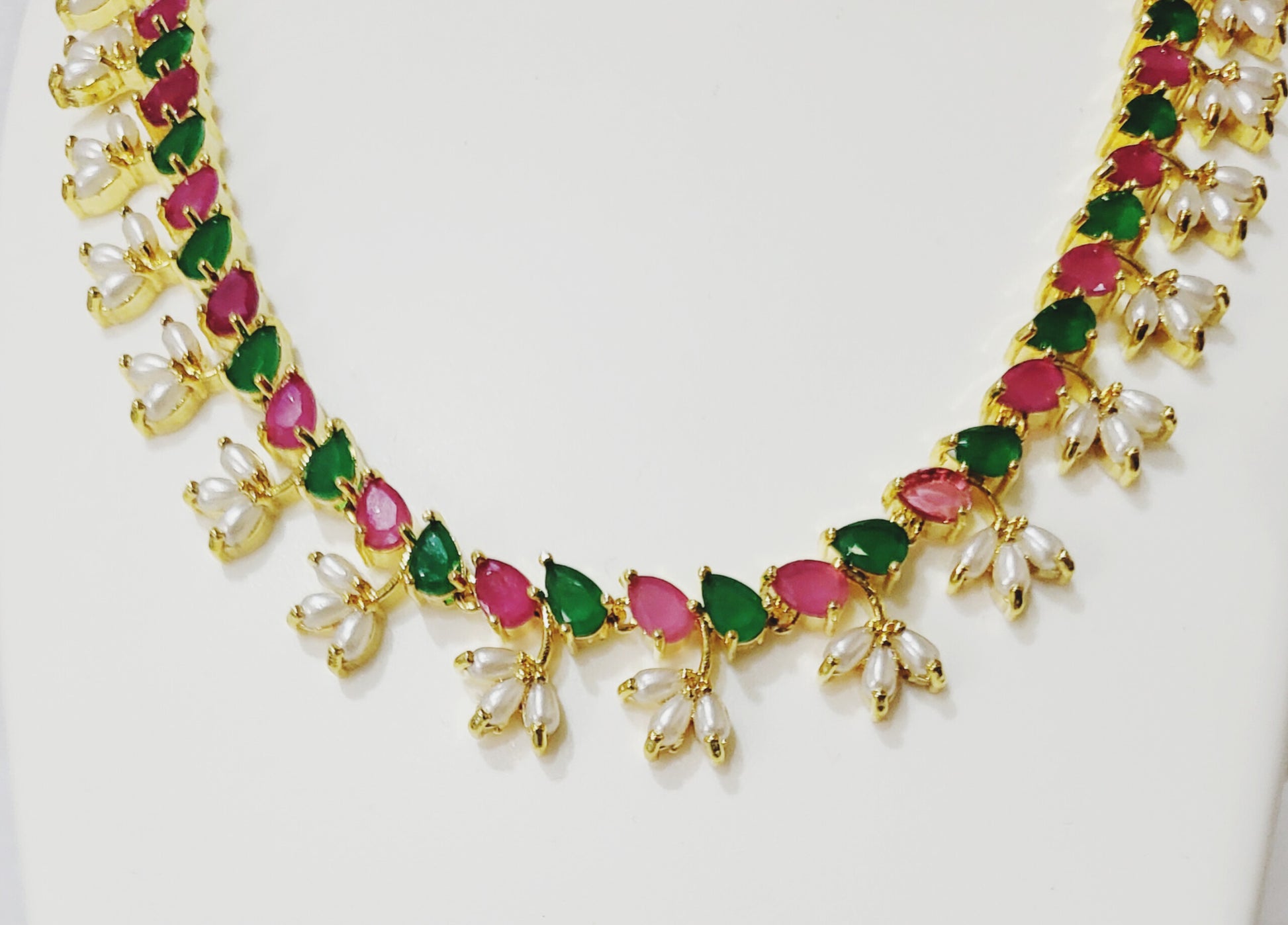Red Green Moti Necklace m557 mSu557