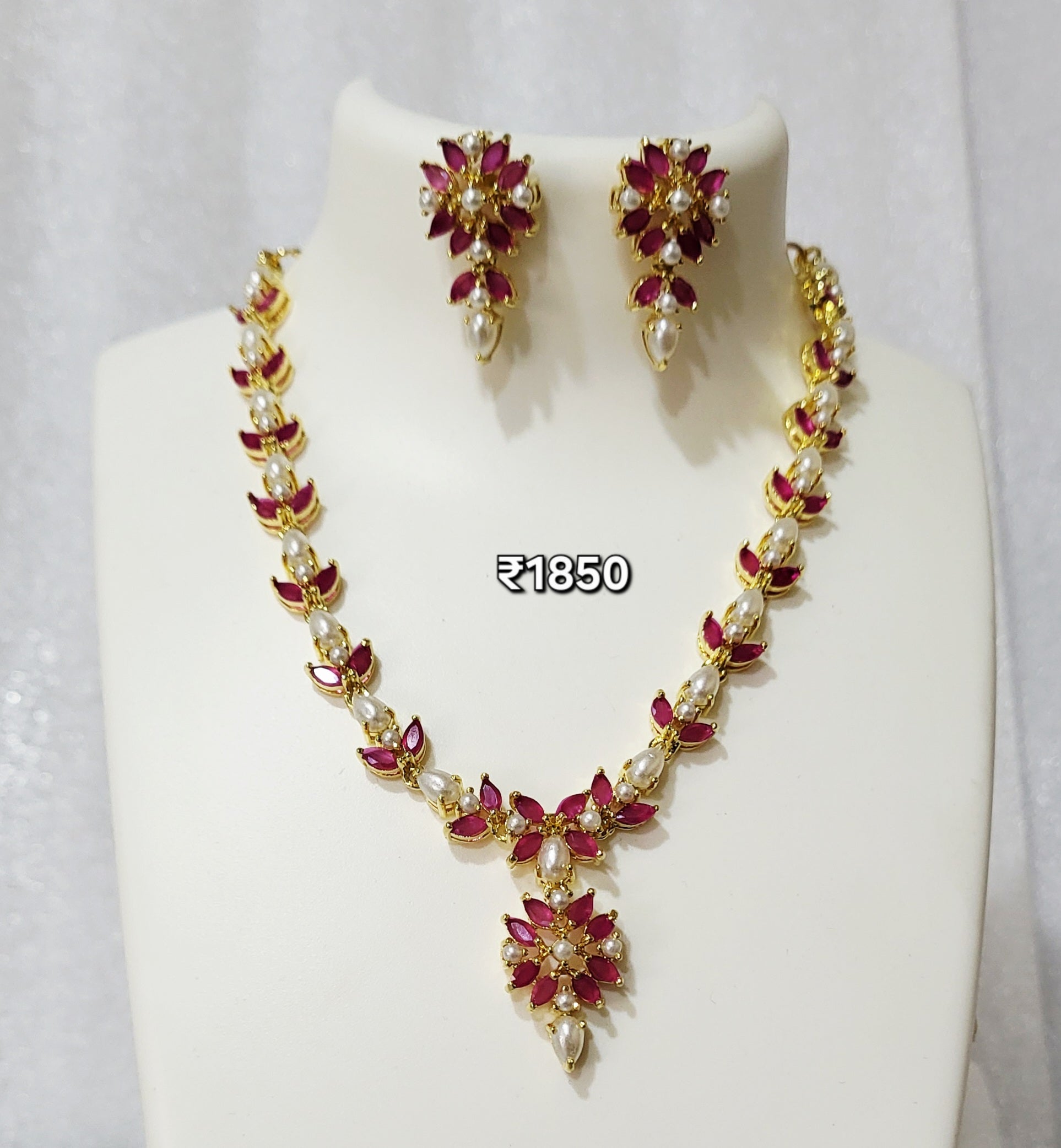 Delicate Ruby Colour Stone and Moti Necklace m564 564